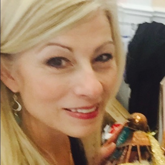 Meet your Posher, Dawn - Picture 7 of 13